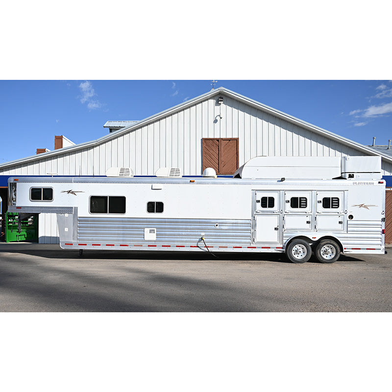 2013 Platinum 3 Horse Trailer 19' Outlaw Living Quarter