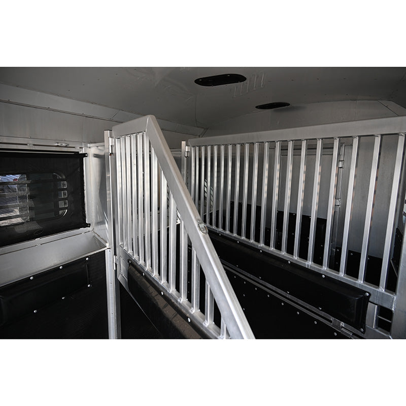 2013 Platinum 3 Horse Trailer 19' Outlaw Living Quarter