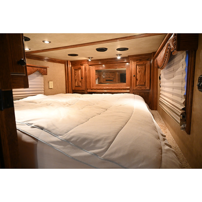 2013 Platinum 3 Horse Trailer 19' Outlaw Living Quarter